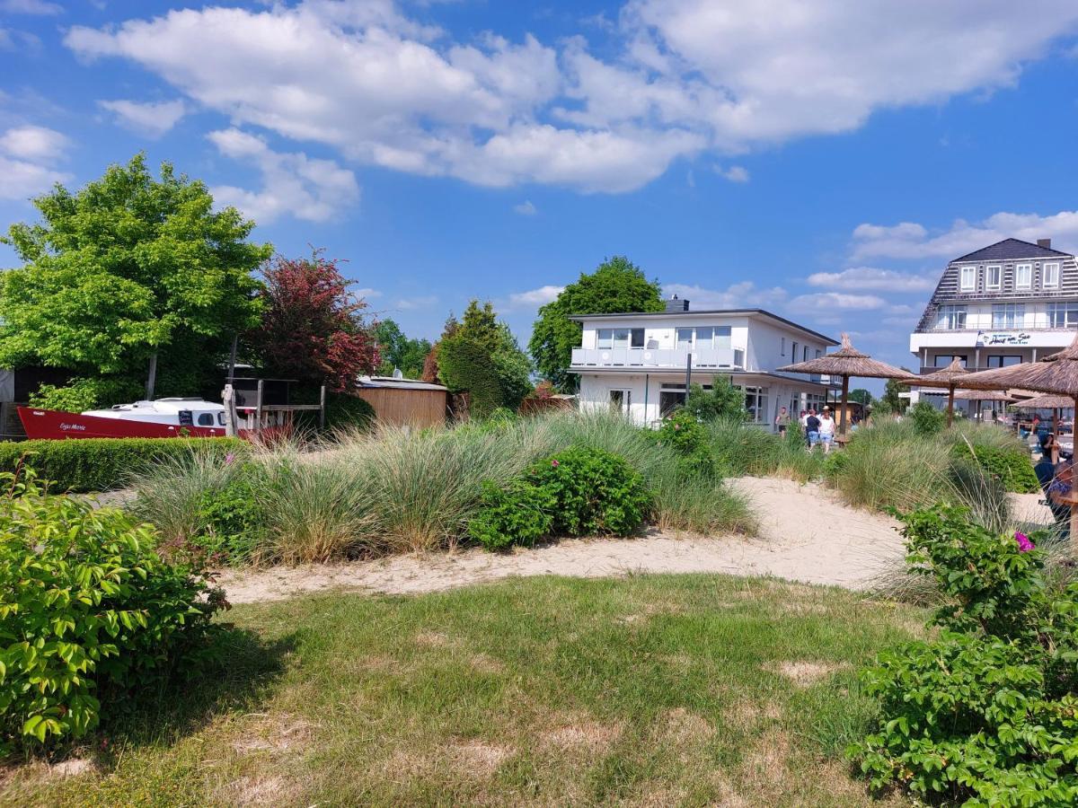 Haus Strandglueck - Urlaub Mit Blick Auf Den Duemmer See Apartment Lembruch Bagian luar foto