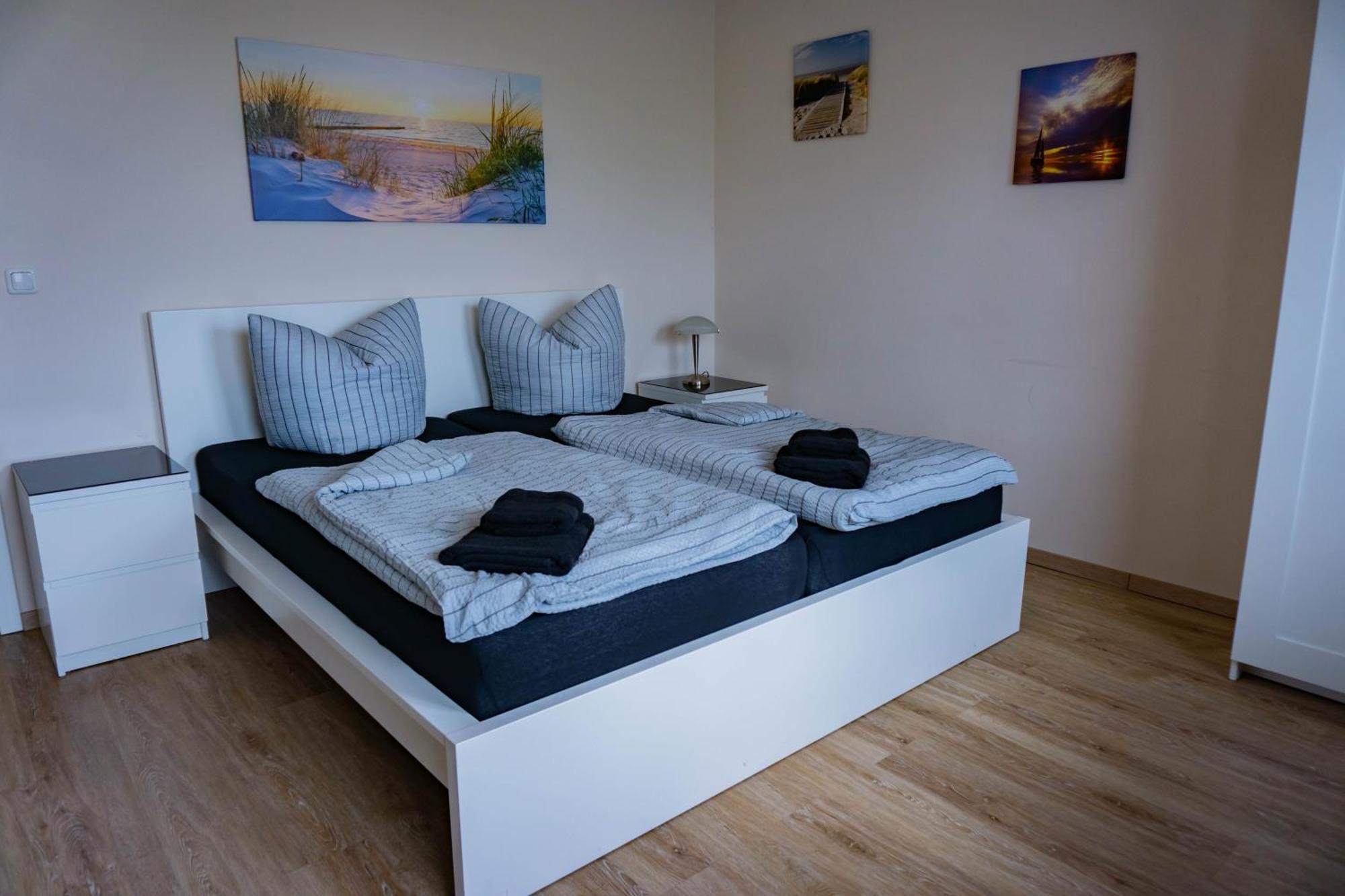 Haus Strandglueck - Urlaub Mit Blick Auf Den Duemmer See Apartment Lembruch Bagian luar foto