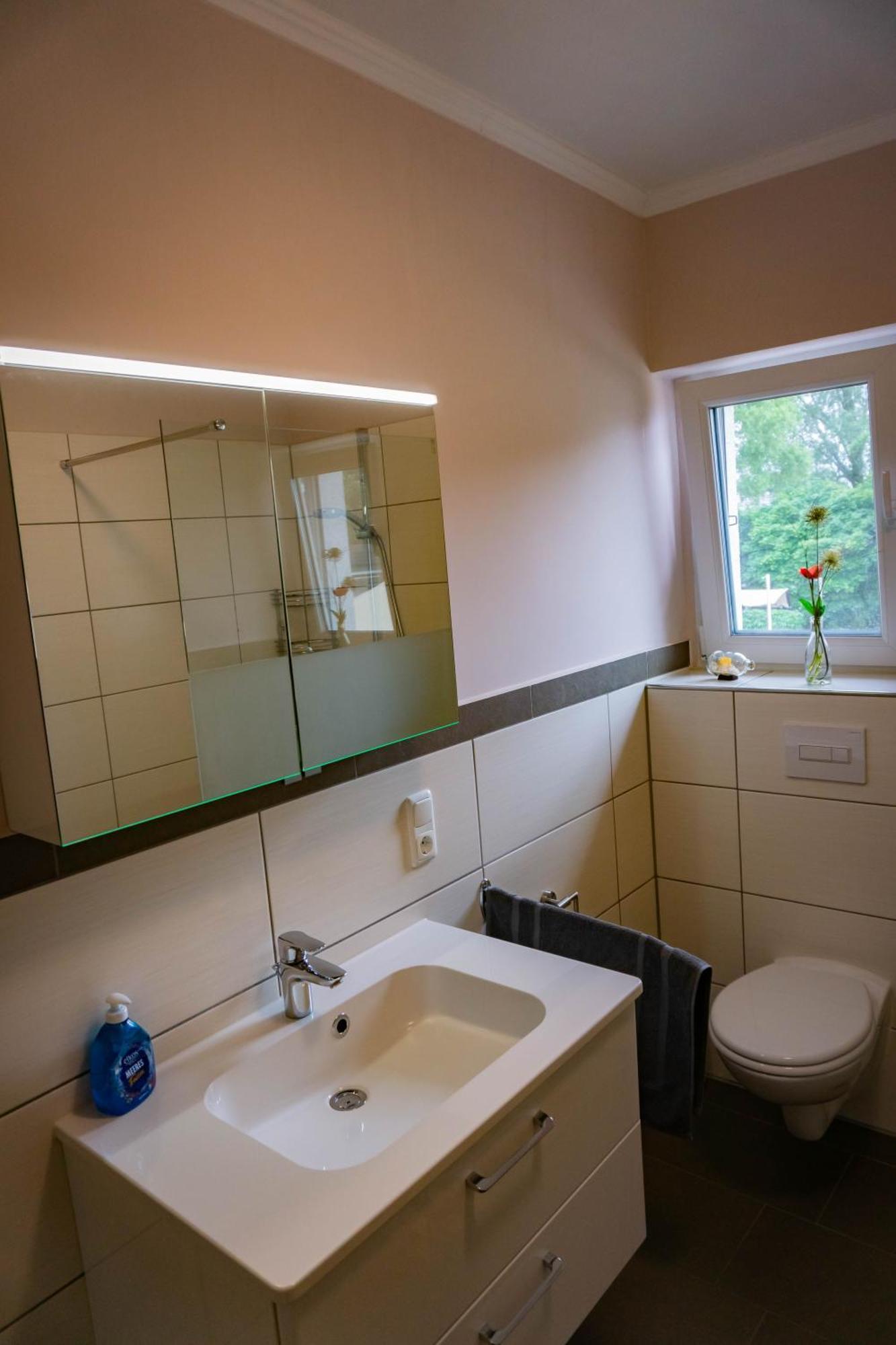 Haus Strandglueck - Urlaub Mit Blick Auf Den Duemmer See Apartment Lembruch Bagian luar foto