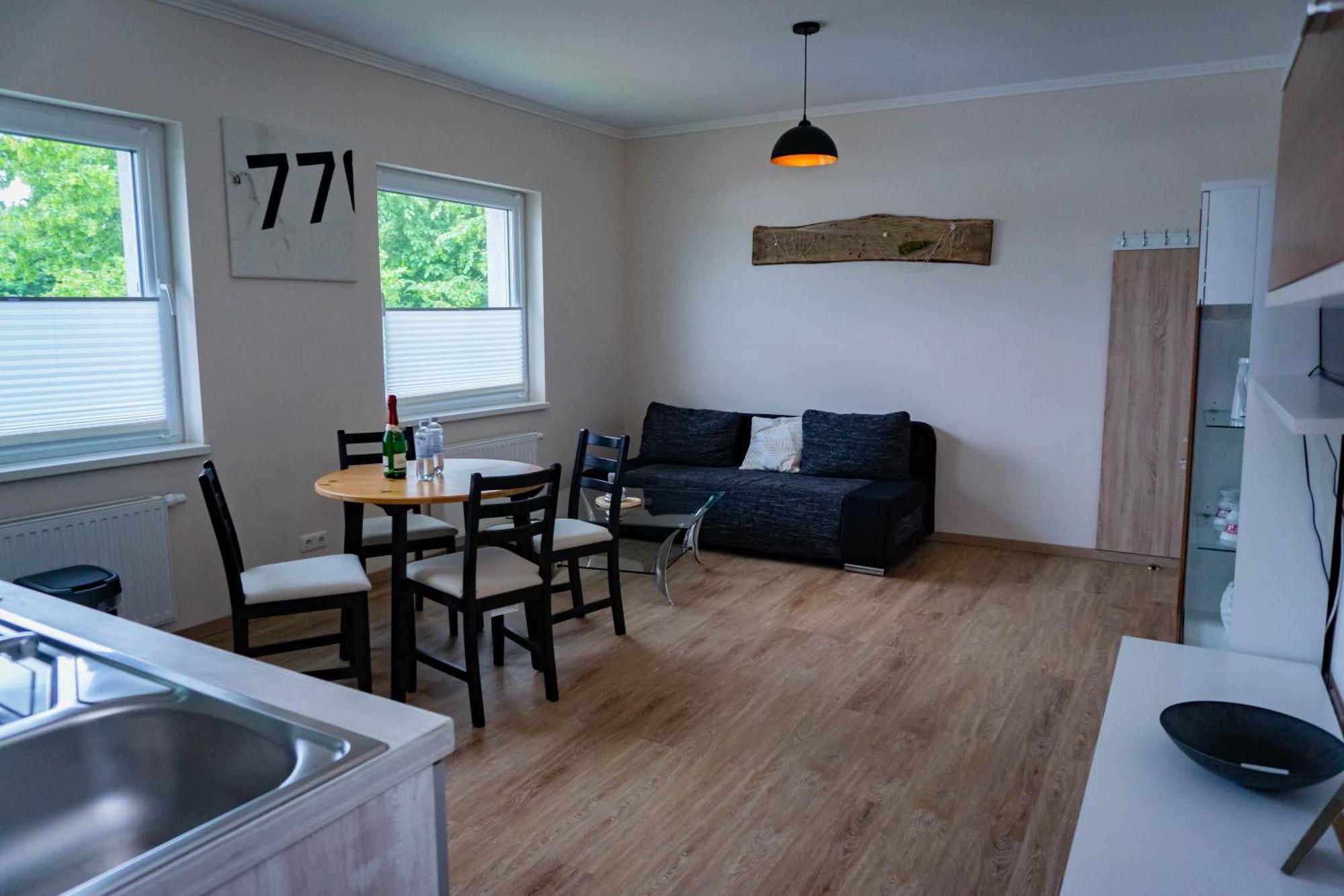 Haus Strandglueck - Urlaub Mit Blick Auf Den Duemmer See Apartment Lembruch Bagian luar foto